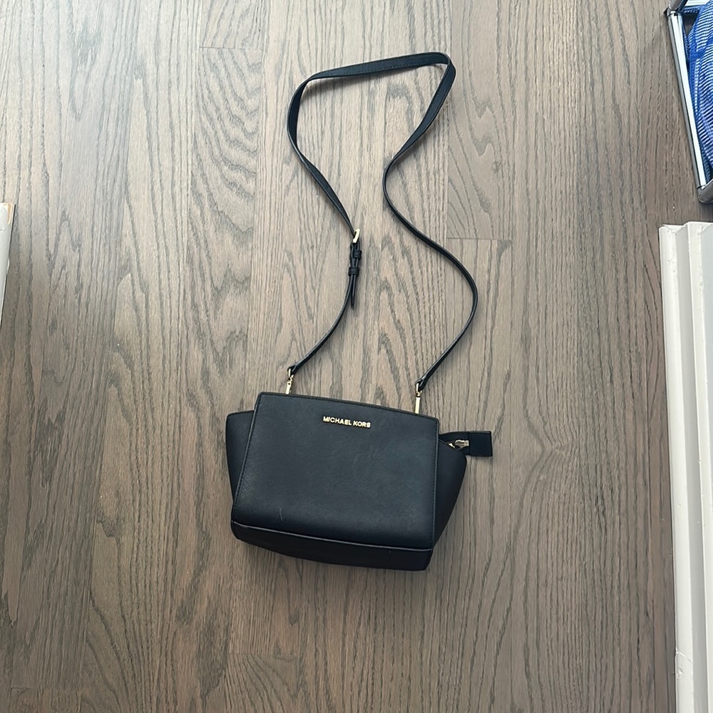 Michael Kors cross body